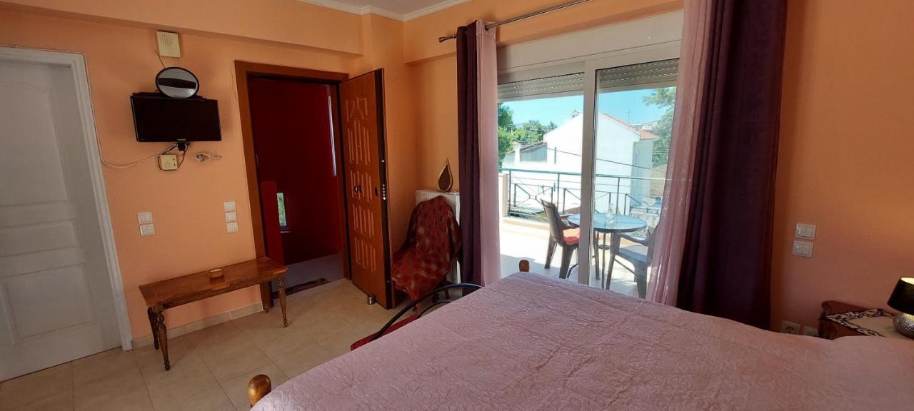 Anastacias Apartment Луца Экстерьер фото