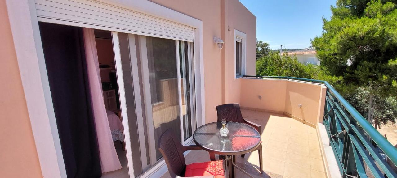 Anastacias Apartment Луца Экстерьер фото