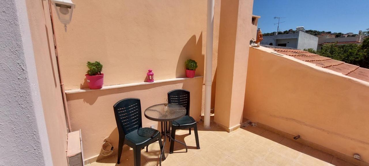 Anastacias Apartment Луца Экстерьер фото