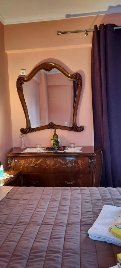Anastacias Apartment Луца Экстерьер фото